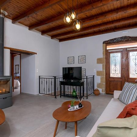 Alia Stone Villa-Ideal For Families-Heated Pool Nohia 외부 사진