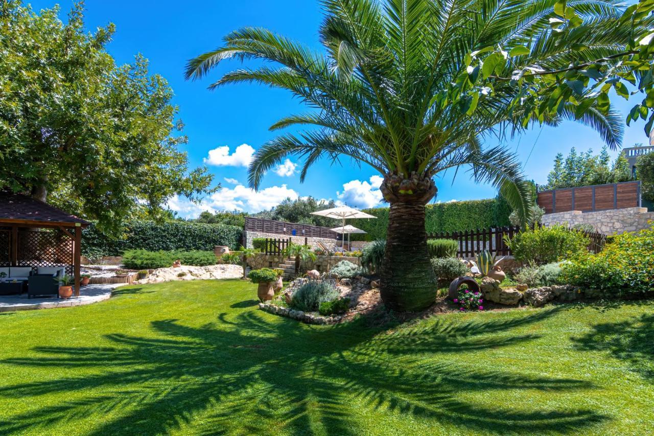 Alia Stone Villa-Ideal For Families-Heated Pool Nohia 외부 사진