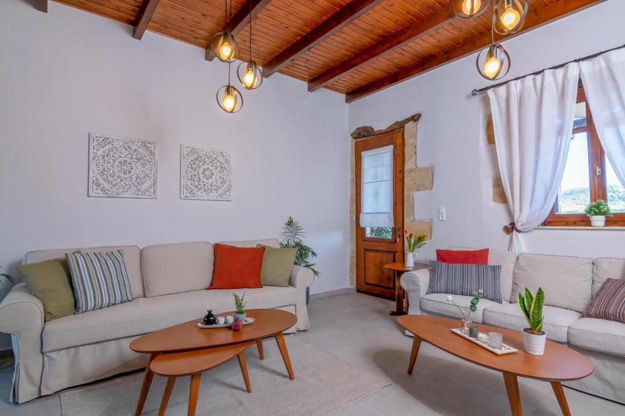 Alia Stone Villa-Ideal For Families-Heated Pool Nohia 외부 사진