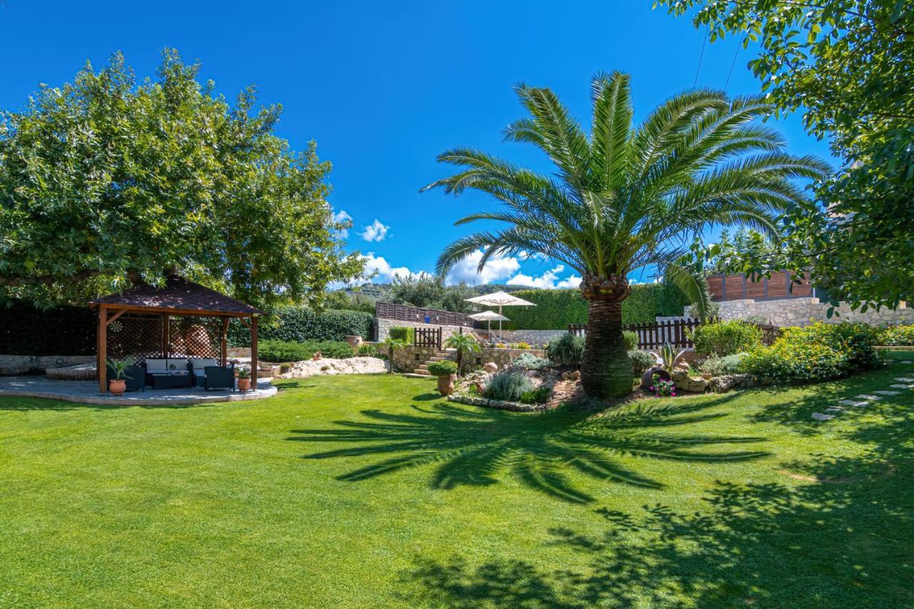 Alia Stone Villa-Ideal For Families-Heated Pool Nohia 외부 사진