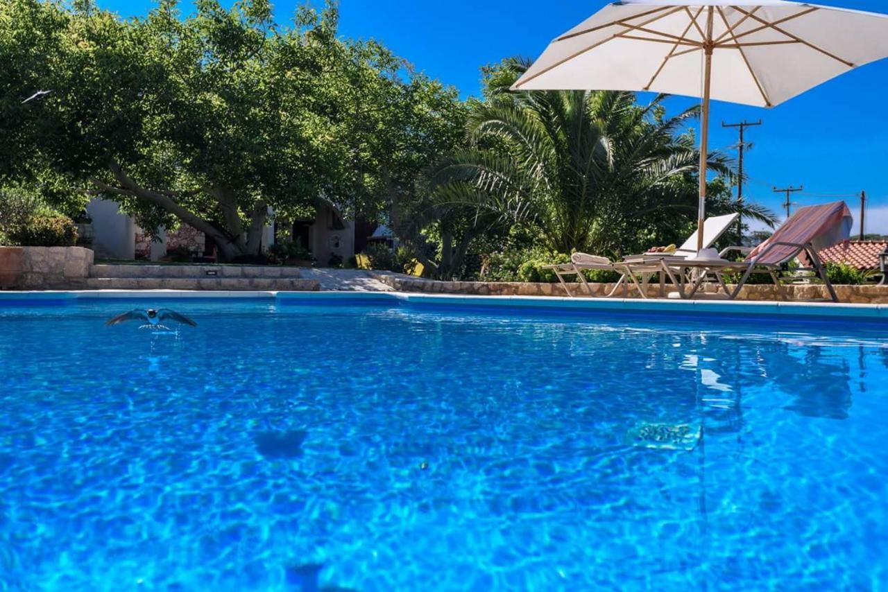 Alia Stone Villa-Ideal For Families-Heated Pool Nohia 외부 사진