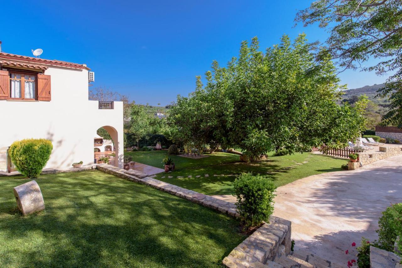 Alia Stone Villa-Ideal For Families-Heated Pool Nohia 외부 사진